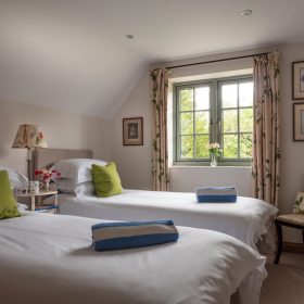  Kingham Cottages - kate & tom's Large Holiday Homes