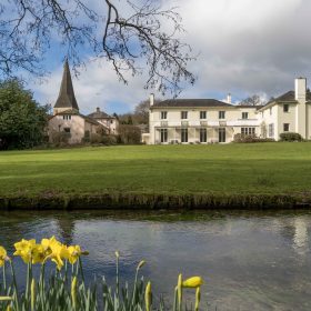 Chalkstream House - kate & tom's Large Holiday Homes