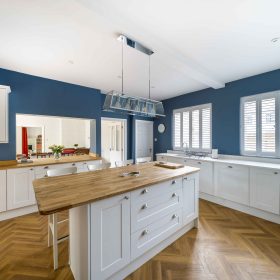 Chalkstream House - kate & tom's Large Holiday Homes