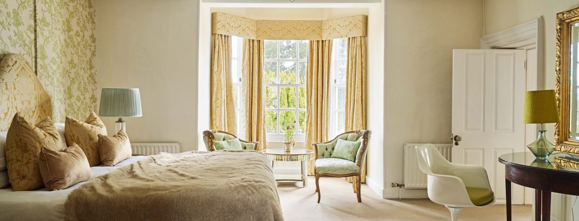 Godolphin Hall - kate & tom's Large Holiday Homes