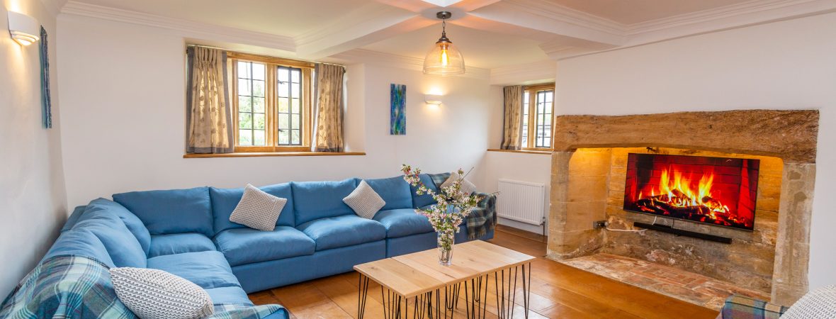 Burrow Retreat - kate & tom's Large Holiday Homes