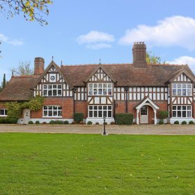 Royal Oak Manor - kate & tom's Large Holiday Homes