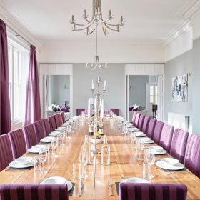  Gladwin Hall - kate & tom's Large Holiday Homes