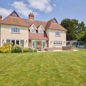 Felsted House - kate & tom's Large Holiday Homes