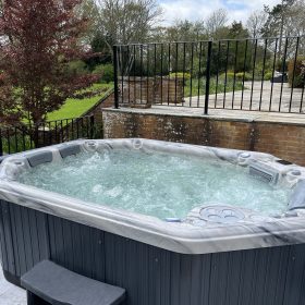 Sussex Manor - kate & tom's Large Holiday Homes