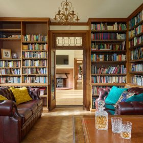 Sussex Manor - kate & tom's Large Holiday Homes
