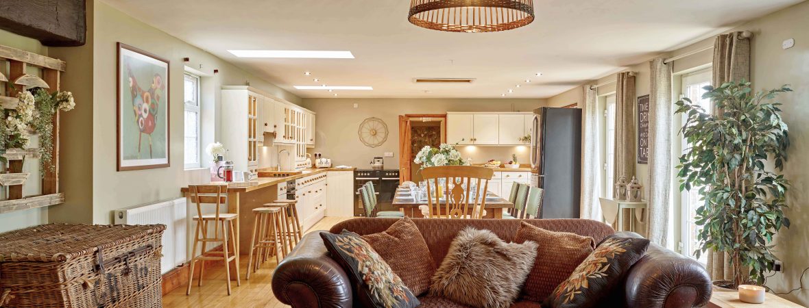 The Mendips - kate & tom's Large Holiday Homes