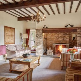  The Mendips - kate & tom's Large Holiday Homes
