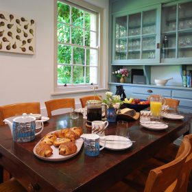  Nethergrove - kate & tom's Large Holiday Homes