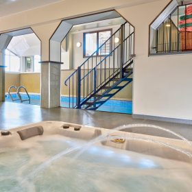  The Grotto - kate & tom's Large Holiday Homes