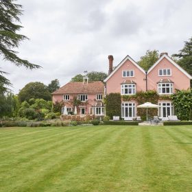  Suffolk Mansion - kate & tom's Large Holiday Homes