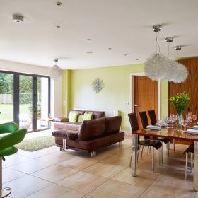  Southlake House - kate & tom's Large Holiday Homes