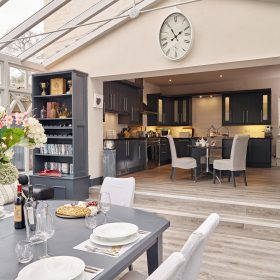  Albaston Lodge - kate & tom's Large Holiday Homes