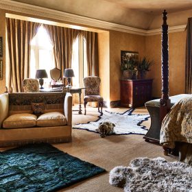  Ladyham Hall - kate & tom's Large Holiday Homes