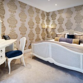  Cark Manor - kate & tom's Large Holiday Homes