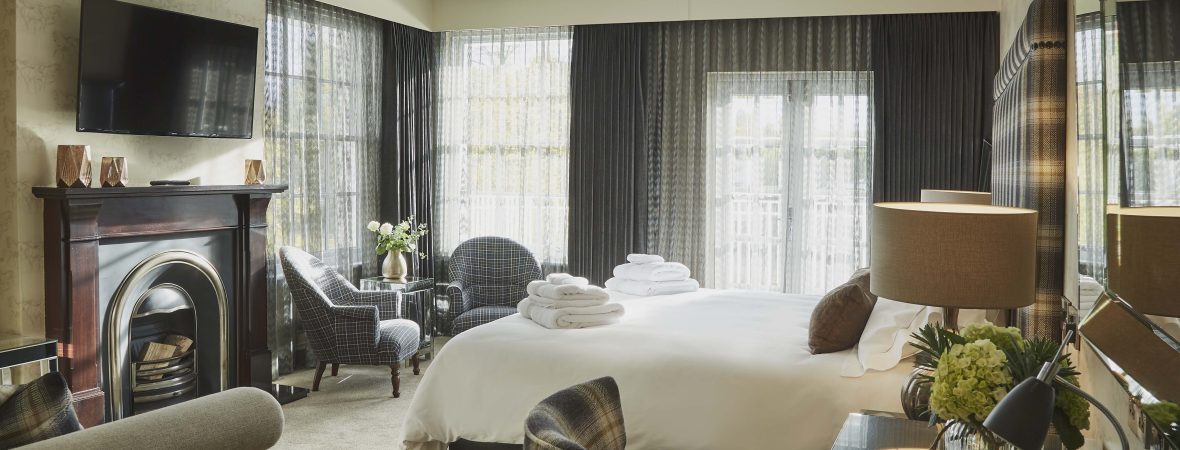 Chester Place - kate & tom's Large Holiday Homes