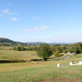  Severn Valley Manor - kate & tom's Large Holiday Homes
