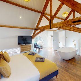 The School of Fun Exterior - kate & tom's Large Holiday Homes