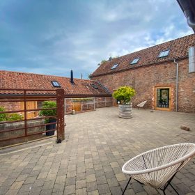 Perrymoor Retreat - kate & tom's Large Holiday Homes