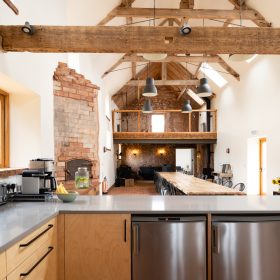 Perrymoor Retreat - kate & tom's Large Holiday Homes