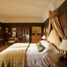 Austen House - kate & tom's Large Holiday Homes