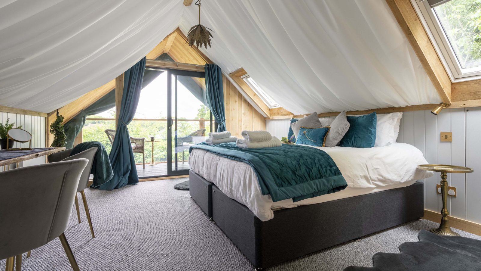 Sussex Safari - kate & tom's Large Holiday Homes