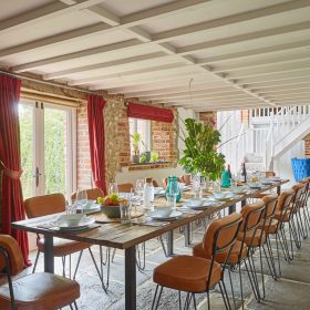 Wildflower Barns - kate & tom's Large Holiday Homes
