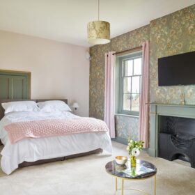 Malvern View Manor - kate & tom's Large Holiday Homes